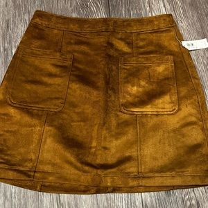 Brown Faux Suede Old Navy Mini A-Line Skirt with zipper. Size 4 NWT.